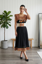 Robe Kabyle Broderie Traditionnelle & Voile Transparent "Amira"